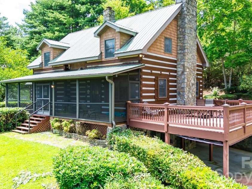 83 Daybreak Ridge, Sylva, NC 28779.  MLS# CAR4343228, YatesRealty ID 3571. 