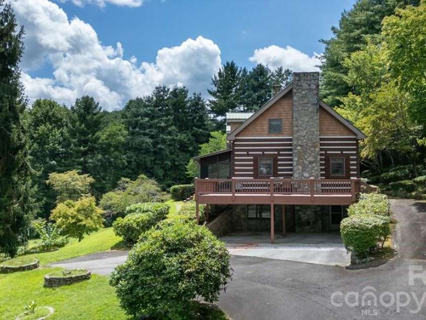 83 Daybreak Ridge, Sylva, NC 28779.  MLS# CAR4343228, YatesRealty ID 3571. 
