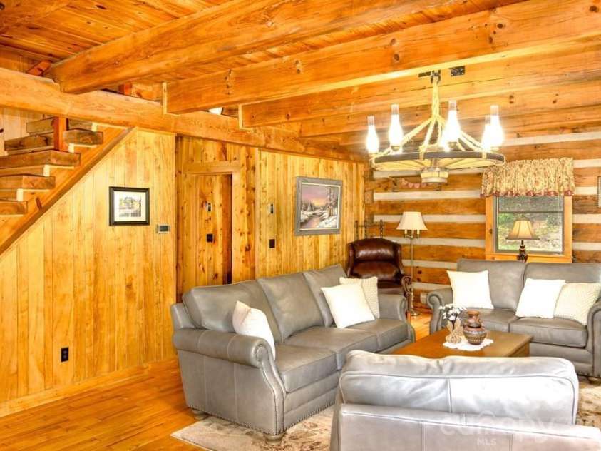 83 Daybreak Ridge, Sylva, NC 28779.  MLS# CAR4343228, YatesRealty ID 3571. 