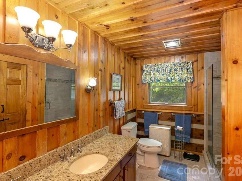 83 Daybreak Ridge, Sylva, NC 28779.  MLS# CAR4343228, YatesRealty ID 3571. 