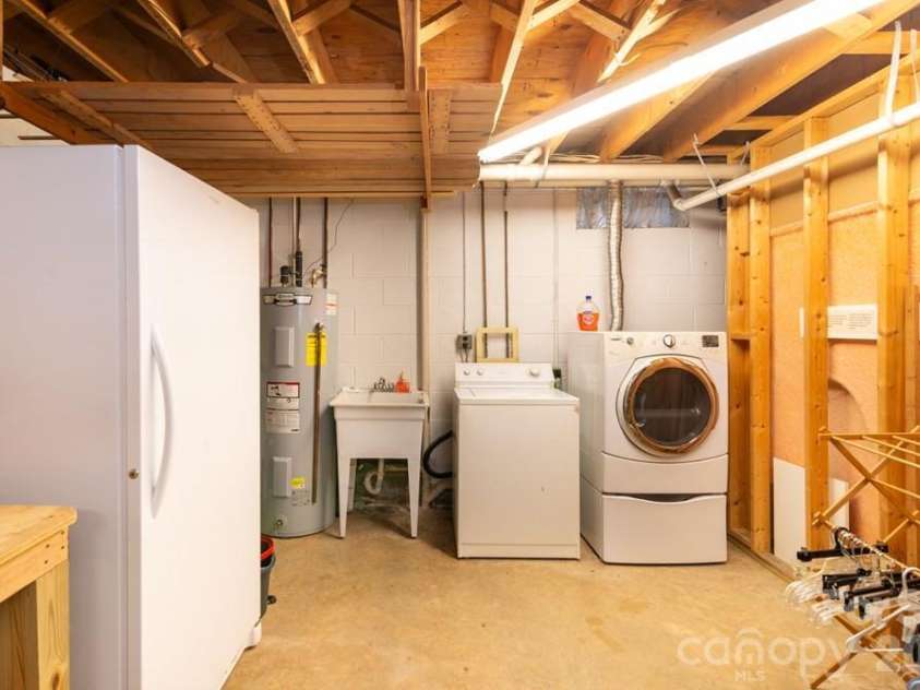 83 Daybreak Ridge, Sylva, NC 28779.  MLS# CAR4343228, YatesRealty ID 3571. 