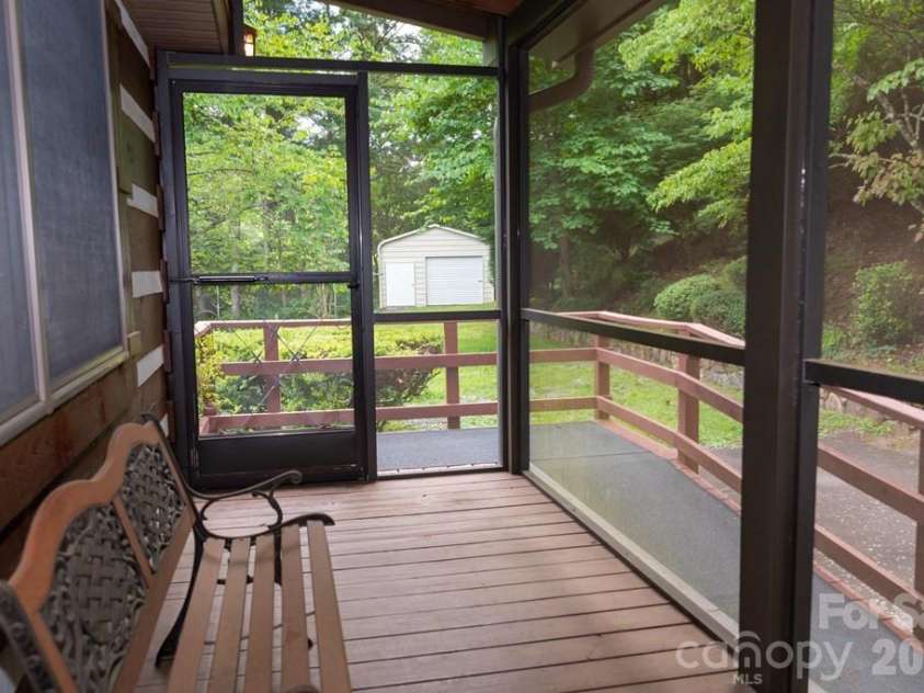 83 Daybreak Ridge, Sylva, NC 28779.  MLS# CAR4343228, YatesRealty ID 3571. 