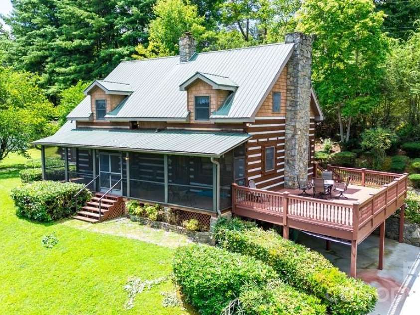 83 Daybreak Ridge, Sylva, NC 28779.  MLS# CAR4343228, YatesRealty ID 3571. 