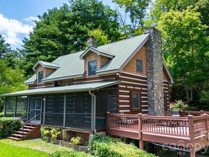 83 Daybreak Ridge, Sylva, NC 28779.  MLS# CAR4343228, YatesRealty ID 3571. 