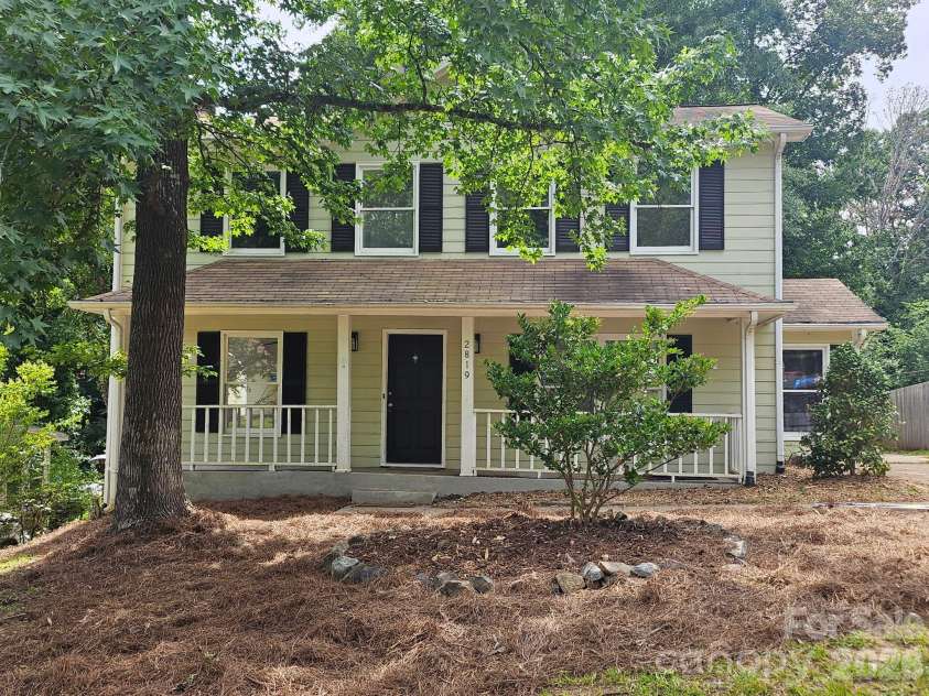 2819 Royal Ridge Lane, Charlotte, NC 28212.  MLS# CAR4387497, YatesRealty ID 35710. 