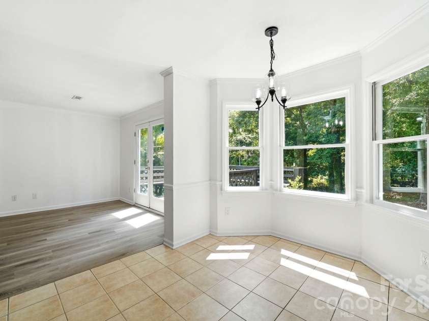 2819 Royal Ridge Lane, Charlotte, NC 28212.  MLS# CAR4387497, YatesRealty ID 35710. 