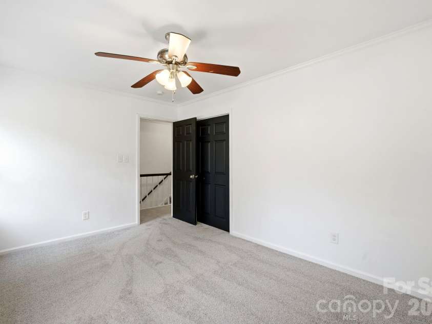 2819 Royal Ridge Lane, Charlotte, NC 28212.  MLS# CAR4387497, YatesRealty ID 35710. 