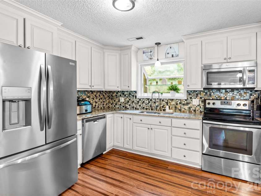 135 Chapel Court, Salisbury, NC 28147.  MLS# CAR4396622, YatesRealty ID 35713. 