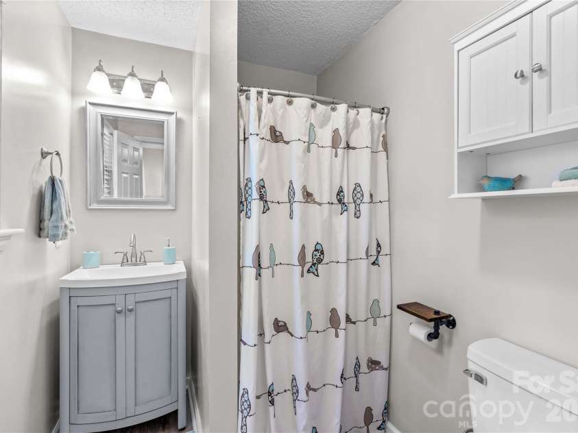 135 Chapel Court, Salisbury, NC 28147.  MLS# CAR4396622, YatesRealty ID 35713. 