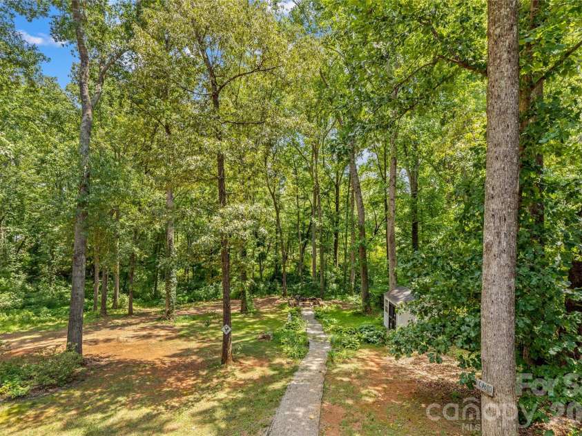 135 Chapel Court, Salisbury, NC 28147.  MLS# CAR4396622, YatesRealty ID 35713. 