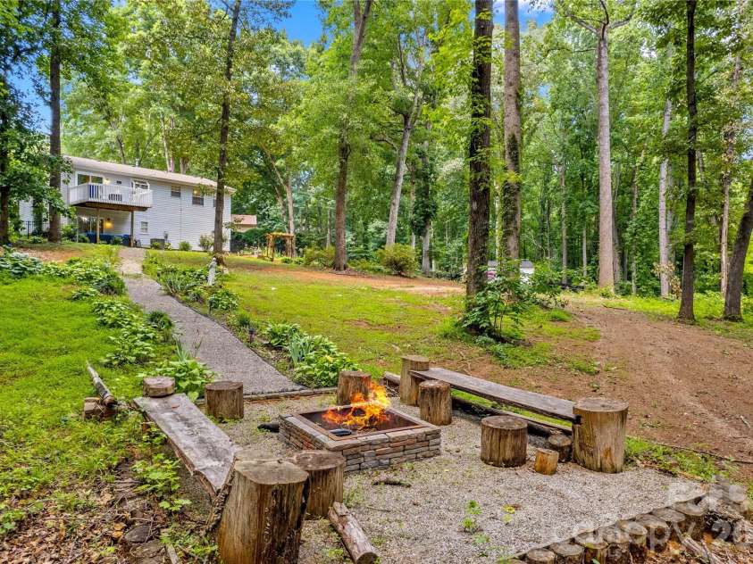 135 Chapel Court, Salisbury, NC 28147.  MLS# CAR4396622, YatesRealty ID 35713. 