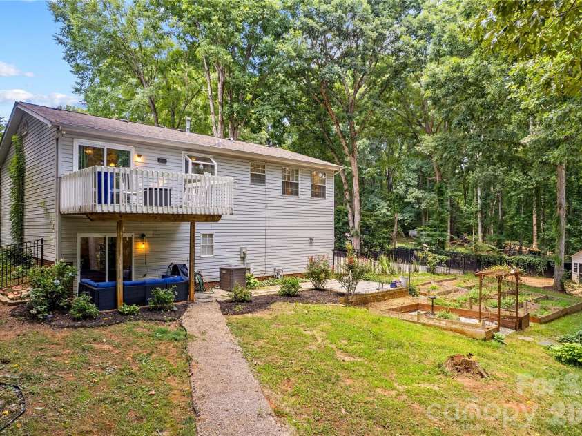 135 Chapel Court, Salisbury, NC 28147.  MLS# CAR4396622, YatesRealty ID 35713. 