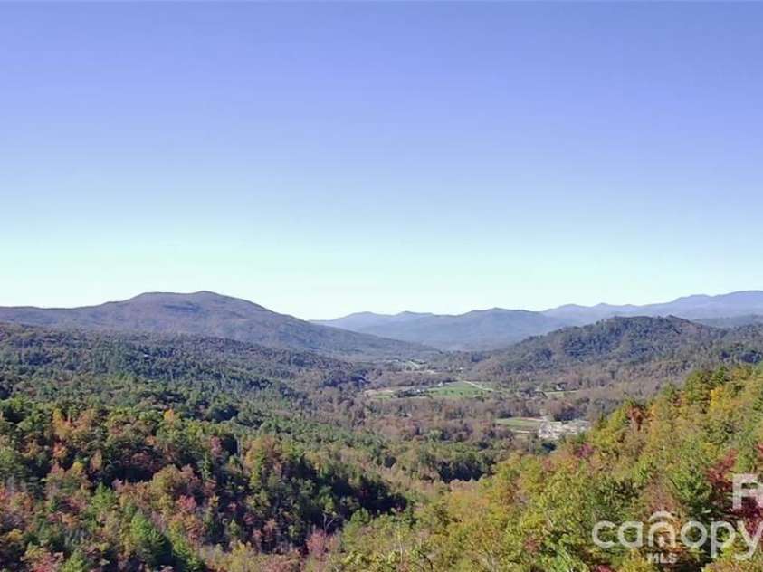 452 Wilderness Drive, Marion, NC 28752.  MLS# CAR4401461, YatesRealty ID 35714. 