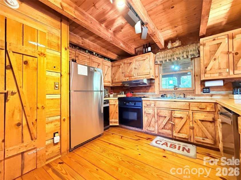 452 Wilderness Drive, Marion, NC 28752.  MLS# CAR4401461, YatesRealty ID 35714. 