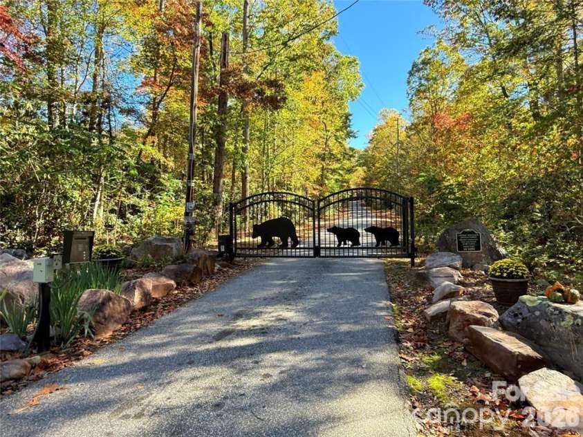 452 Wilderness Drive, Marion, NC 28752.  MLS# CAR4401461, YatesRealty ID 35714. 