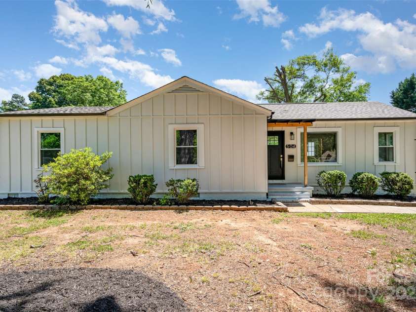 504 Hawthorne Street, Mount Holly, NC 28120.  MLS# CAR4247030, YatesRealty ID 35714. 