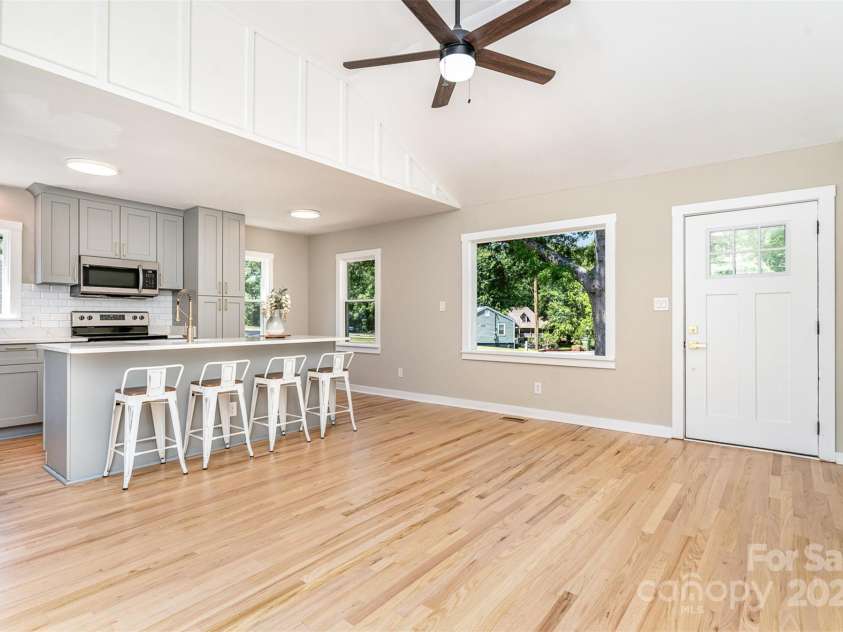 504 Hawthorne Street, Mount Holly, NC 28120.  MLS# CAR4247030, YatesRealty ID 35714. 