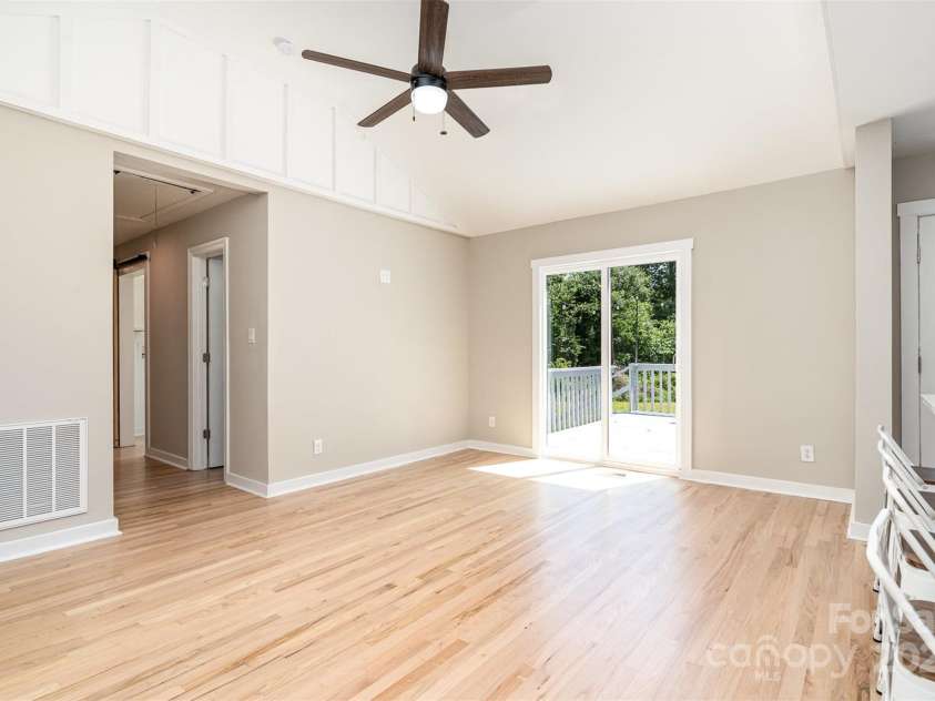 504 Hawthorne Street, Mount Holly, NC 28120.  MLS# CAR4247030, YatesRealty ID 35714. 