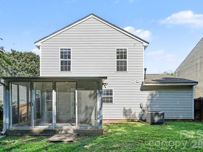 1029 Jordans Pond Lane, Charlotte, NC 28214.  MLS# CAR4395979, YatesRealty ID 35715. 