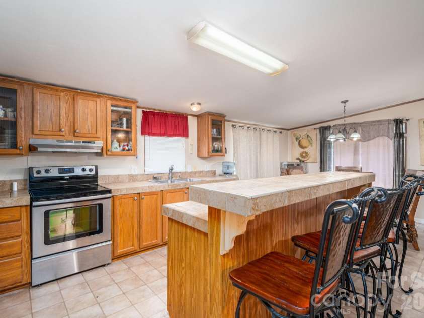 5047 Southbrook Drive, Kings Mountain, NC 28086.  MLS# CAR4400048, YatesRealty ID 35716. 