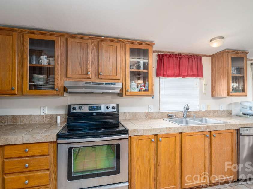 5047 Southbrook Drive, Kings Mountain, NC 28086.  MLS# CAR4400048, YatesRealty ID 35716. 