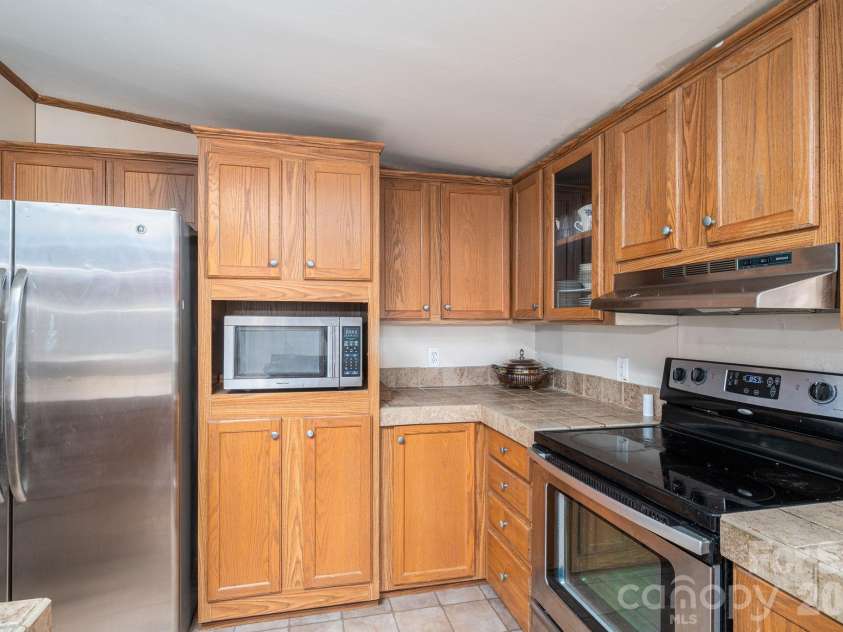 5047 Southbrook Drive, Kings Mountain, NC 28086.  MLS# CAR4400048, YatesRealty ID 35716. 