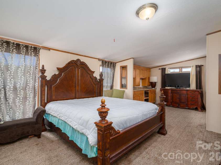 5047 Southbrook Drive, Kings Mountain, NC 28086.  MLS# CAR4400048, YatesRealty ID 35716. 