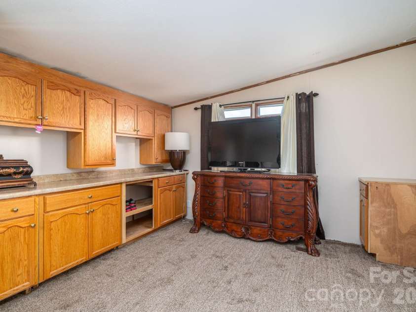 5047 Southbrook Drive, Kings Mountain, NC 28086.  MLS# CAR4400048, YatesRealty ID 35716. 