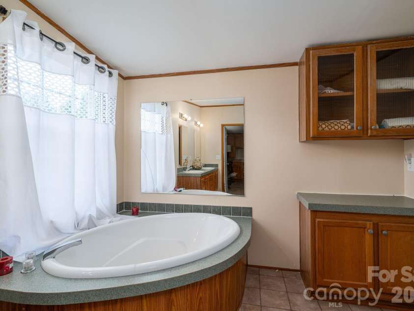 5047 Southbrook Drive, Kings Mountain, NC 28086.  MLS# CAR4400048, YatesRealty ID 35716. 
