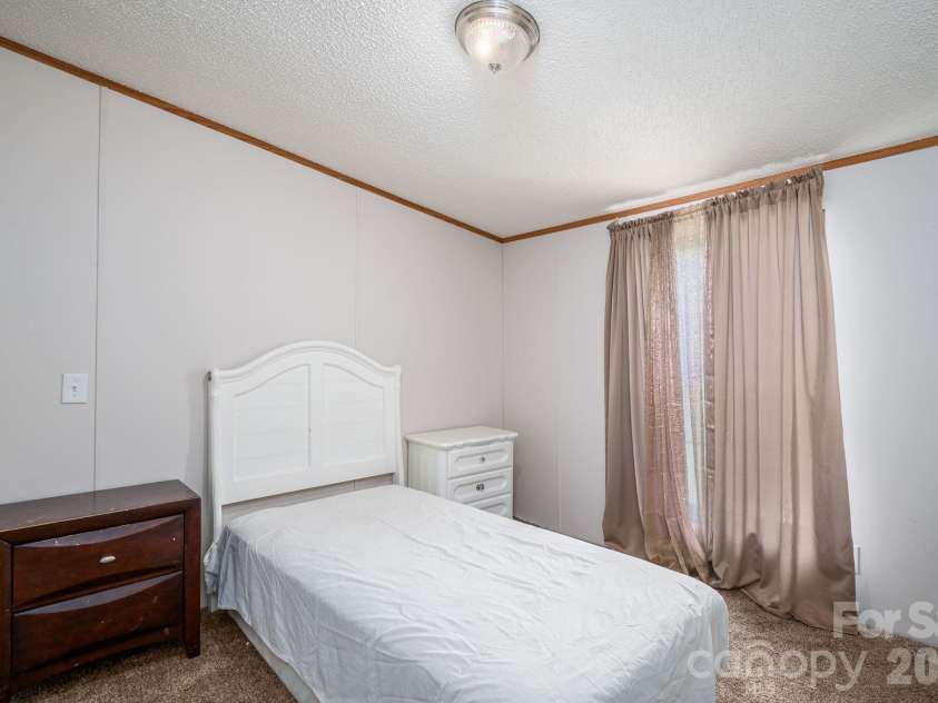 5047 Southbrook Drive, Kings Mountain, NC 28086.  MLS# CAR4400048, YatesRealty ID 35716. 