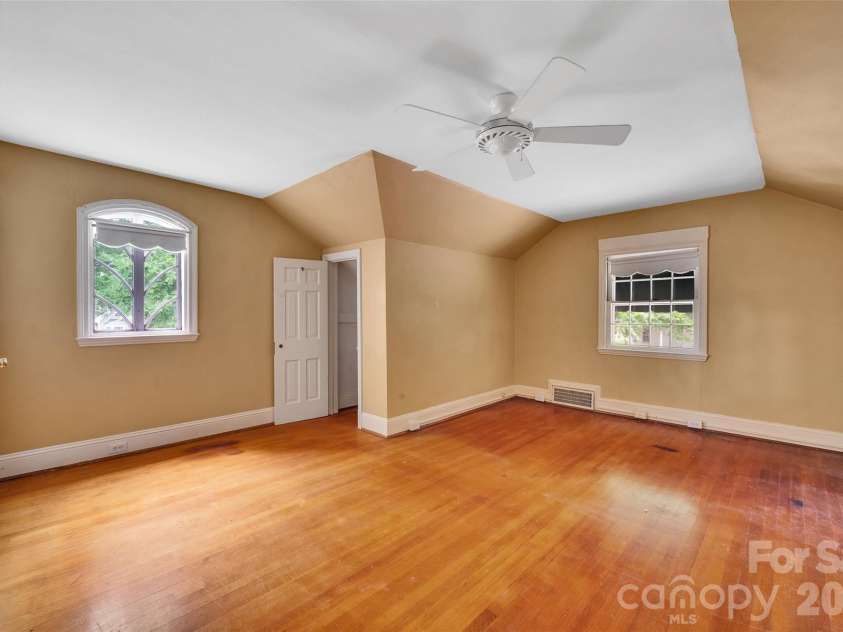 333 Chestnut Street, Troy, NC 27371.  MLS# CAR4397678, YatesRealty ID 35719. 2nd floor bedroom #4