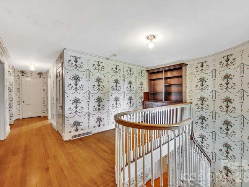 333 Chestnut Street, Troy, NC 27371.  MLS# CAR4397678, YatesRealty ID 35719. 2nd floor hall/sitting area