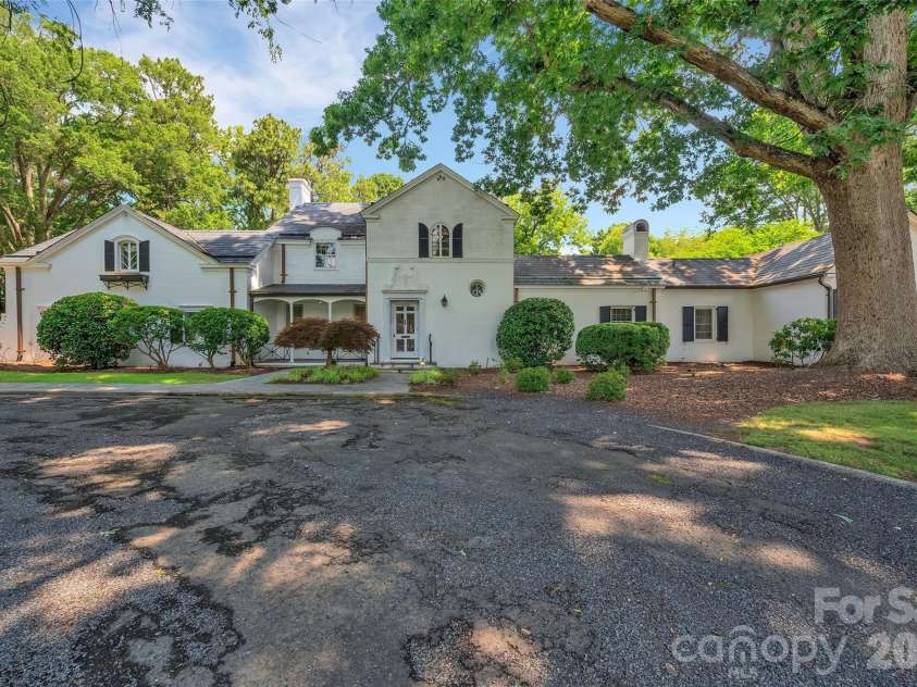 333 Chestnut Street, Troy, NC 27371.  MLS# CAR4397678, YatesRealty ID 35719. 