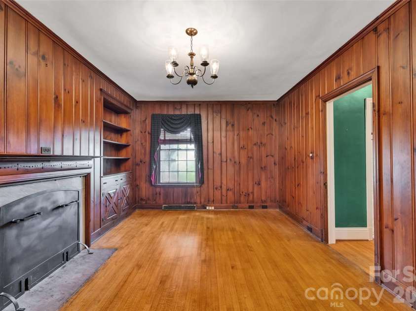 333 Chestnut Street, Troy, NC 27371.  MLS# CAR4397678, YatesRealty ID 35719. Study