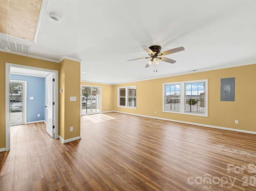 243 Shore Lane, Lexington, NC 27292.  MLS# CAR4343501, YatesRealty ID 3572. 