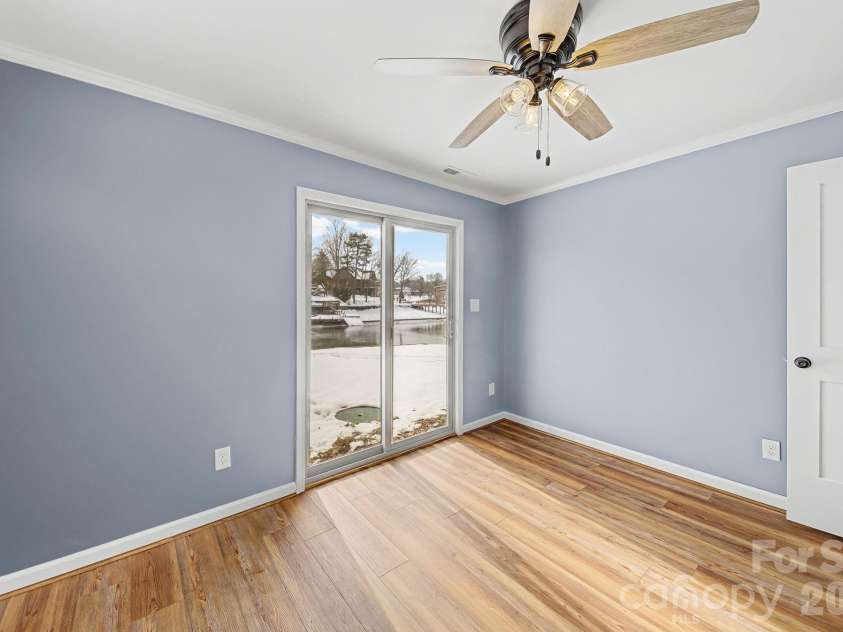 243 Shore Lane, Lexington, NC 27292.  MLS# CAR4343501, YatesRealty ID 3572. 