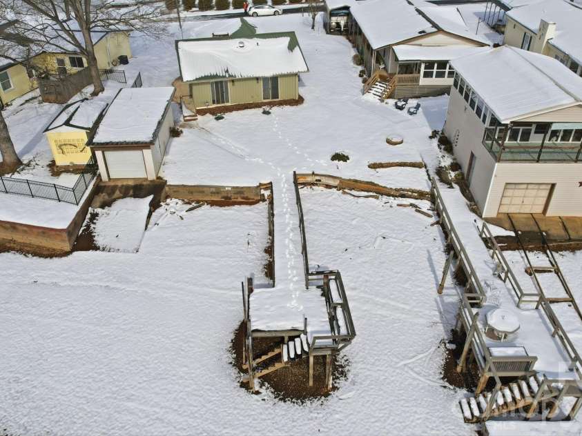 243 Shore Lane, Lexington, NC 27292.  MLS# CAR4343501, YatesRealty ID 3572. 