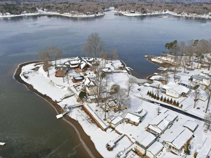 243 Shore Lane, Lexington, NC 27292.  MLS# CAR4343501, YatesRealty ID 3572. 