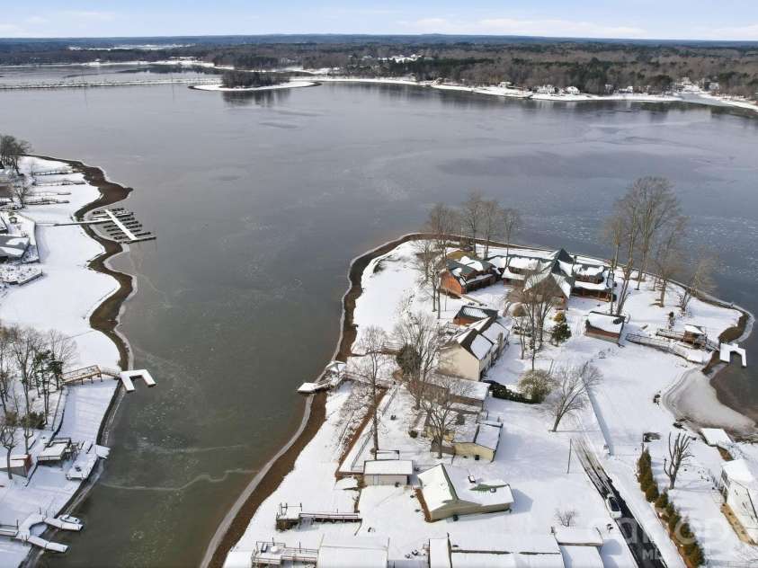 243 Shore Lane, Lexington, NC 27292.  MLS# CAR4343501, YatesRealty ID 3572. 