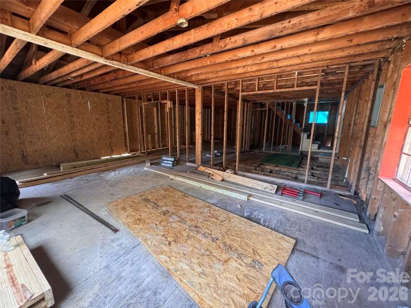 90 Scenic Hill Drive, Bryson City, NC 28713.  MLS# CAR4356255, YatesRealty ID 3572. 