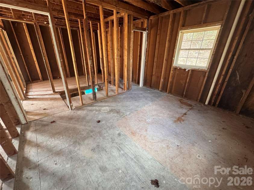 90 Scenic Hill Drive, Bryson City, NC 28713.  MLS# CAR4356255, YatesRealty ID 3572. 