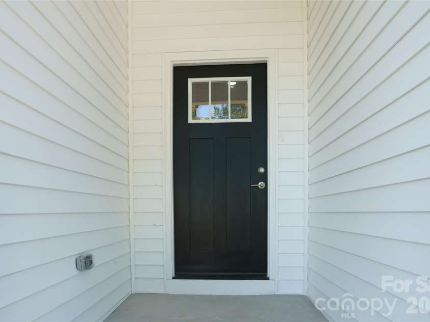 208 15th Street, Salisbury, NC 28144.  MLS# CAR4392722, YatesRealty ID 35720. FRONT DOOR