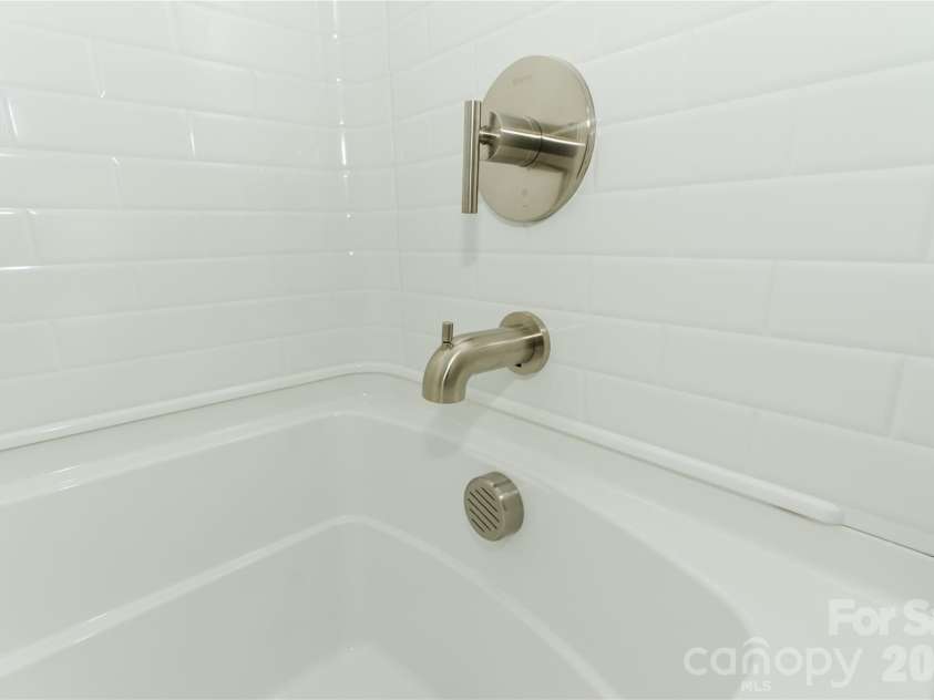 208 15th Street, Salisbury, NC 28144.  MLS# CAR4392722, YatesRealty ID 35720. GUEST BATHROOM