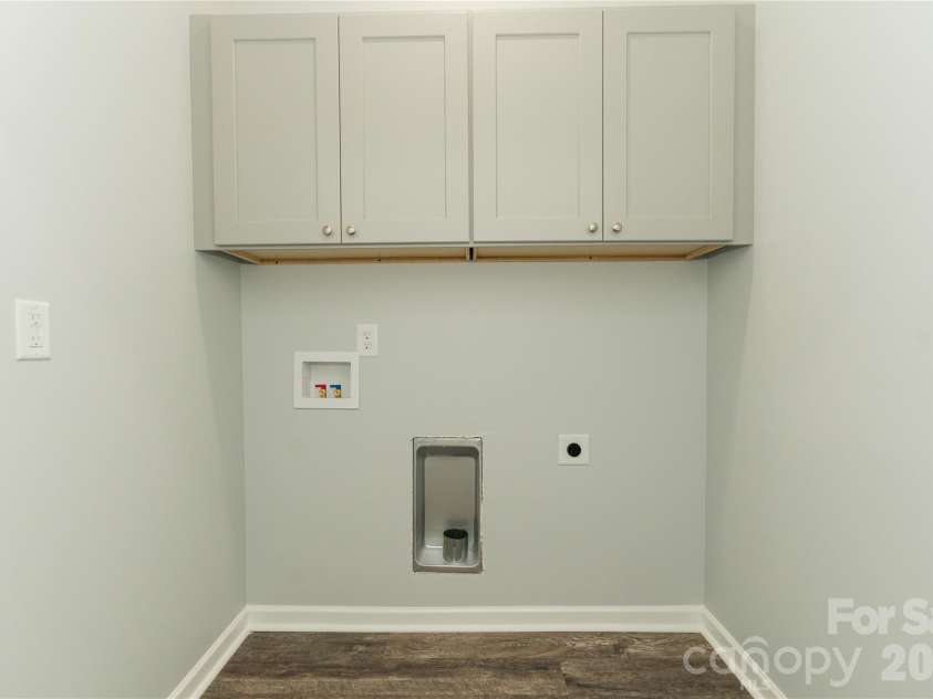 208 15th Street, Salisbury, NC 28144.  MLS# CAR4392722, YatesRealty ID 35720. LAUNDRY ROOM