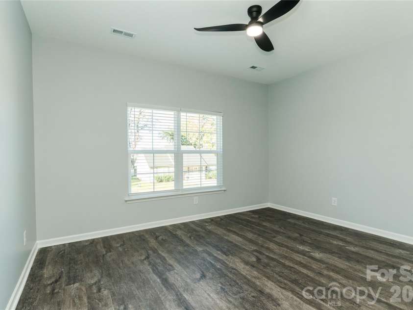 208 15th Street, Salisbury, NC 28144.  MLS# CAR4392722, YatesRealty ID 35720. PRIMARY BEDROOM