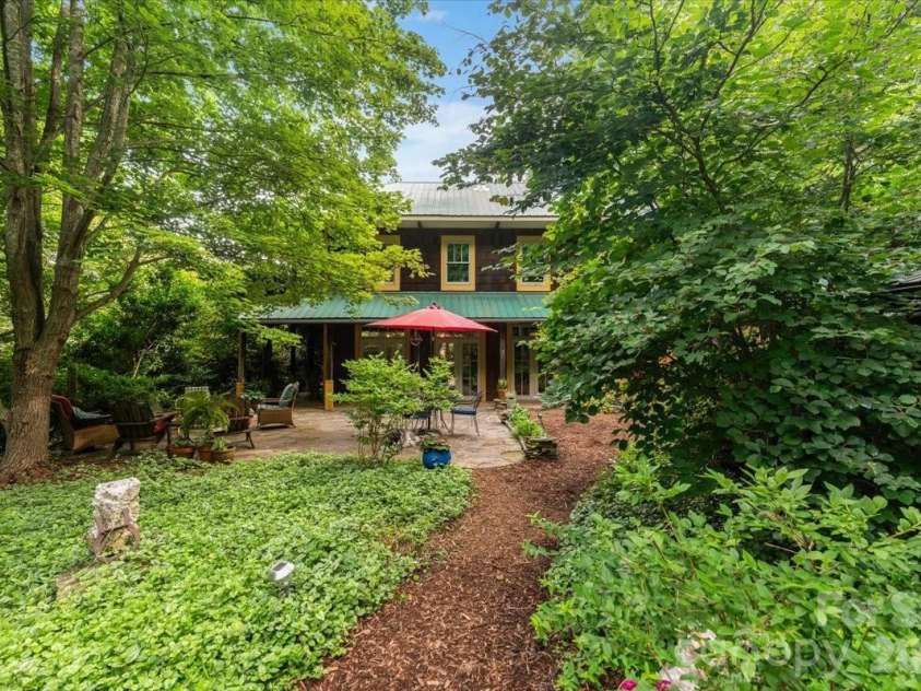 128 Barnet Mountain Drive, Marshall, NC 28753.  MLS# CAR4390222, YatesRealty ID 35721. 