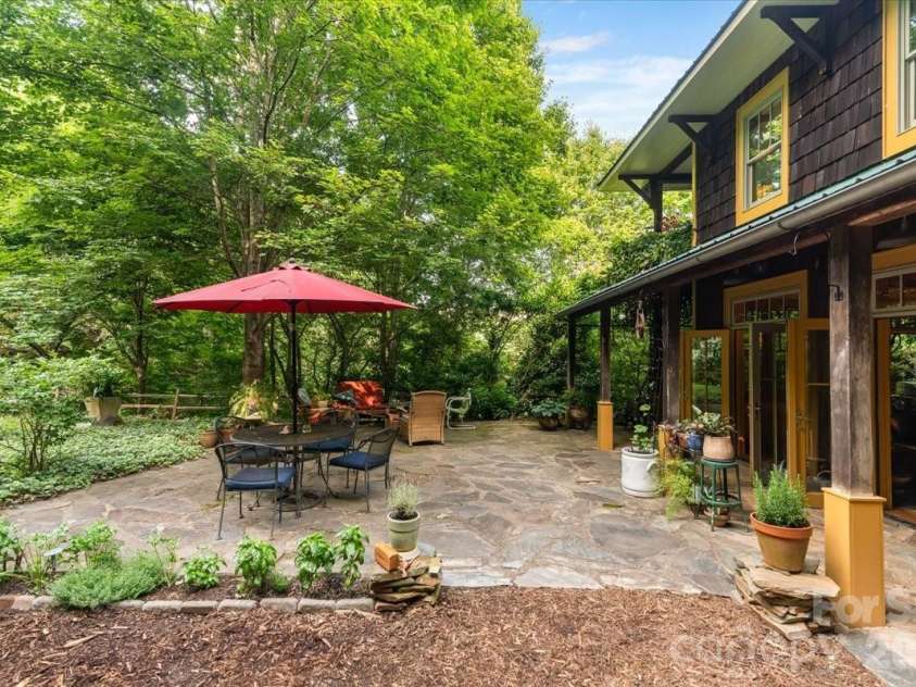 128 Barnet Mountain Drive, Marshall, NC 28753.  MLS# CAR4390222, YatesRealty ID 35721. 
