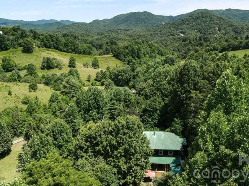128 Barnet Mountain Drive, Marshall, NC 28753.  MLS# CAR4390222, YatesRealty ID 35721. 