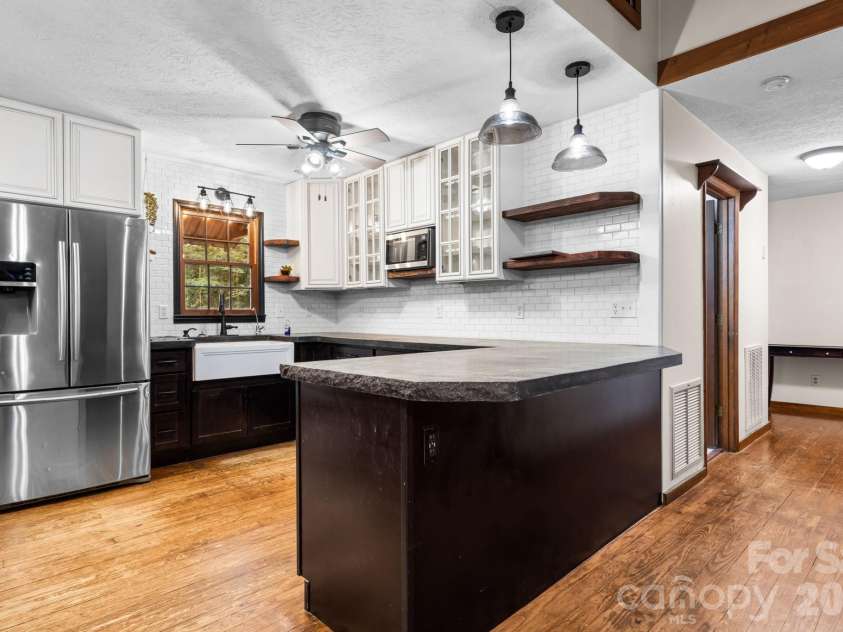 3466 Dry Ponds Road, Granite Falls, NC 28630.  MLS# CAR4393948, YatesRealty ID 35722. Kitchen
