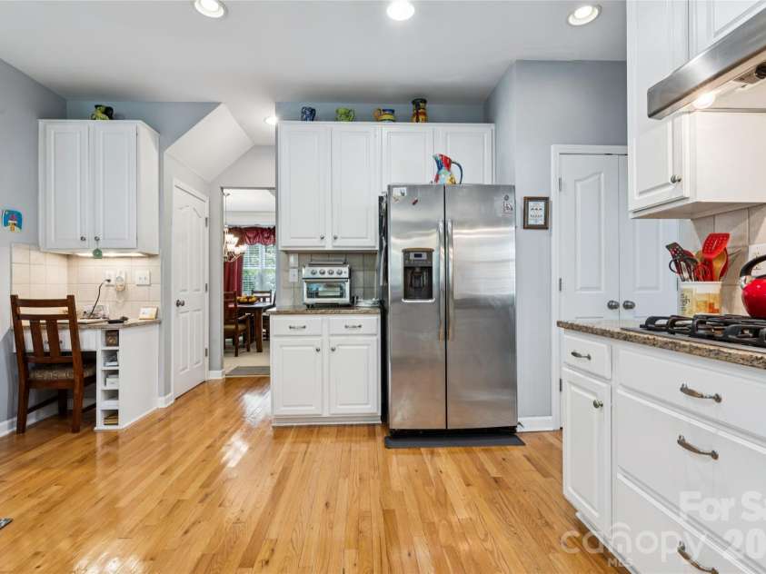 8108 Penman Springs Drive, Waxhaw, NC 28173.  MLS# CAR4398921, YatesRealty ID 35723. 